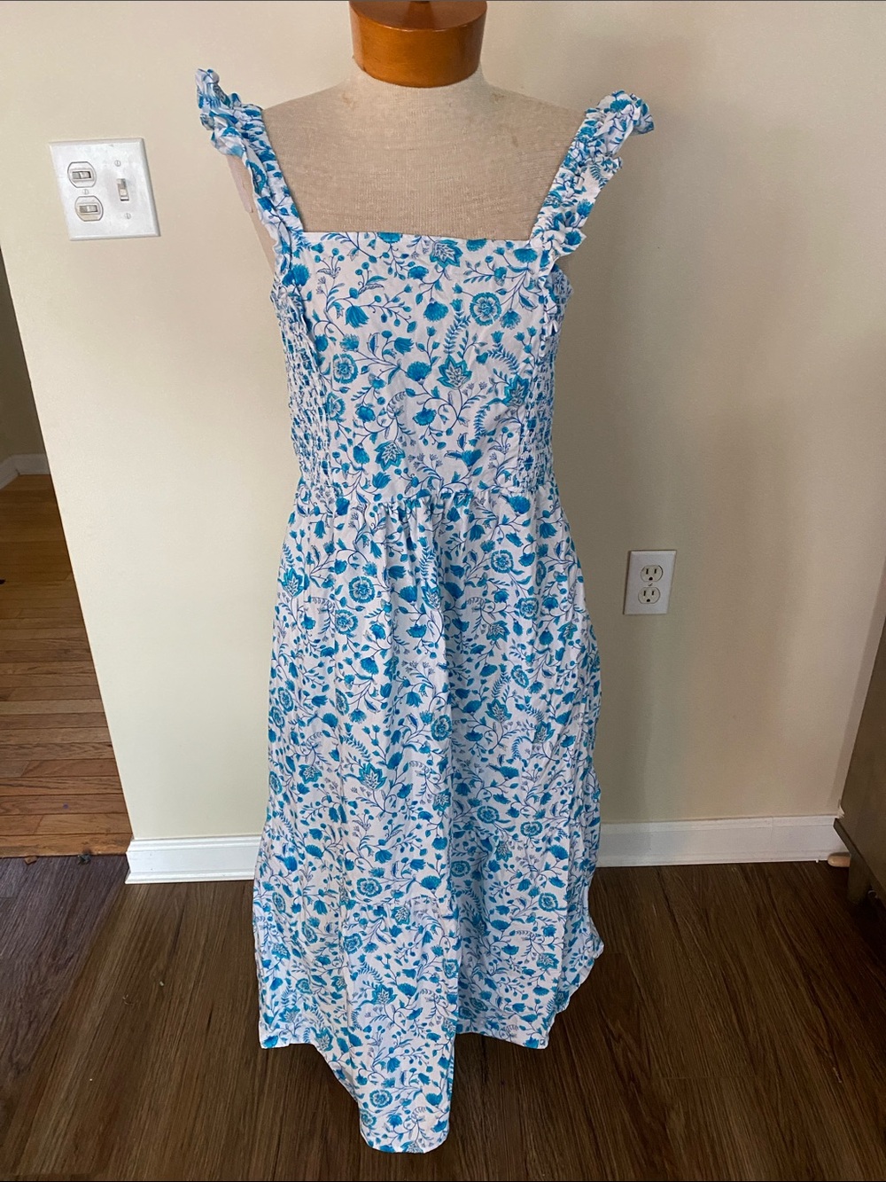 Draper James Blue White Floral Paisley Smocked Ruffle Midi Dress size L